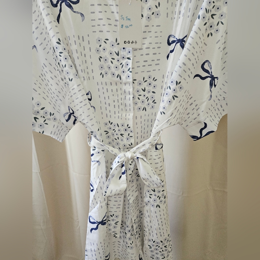 Rosa Clothing Blue & White Floral Bow Romper Blouse | Tie Waist | NWT - Picture 4 of 6